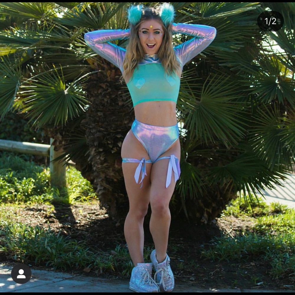 Freedom Rave Wear Shiny long sleeve shrug